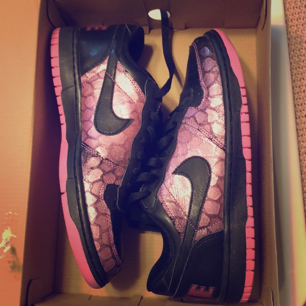 Nike gym shoes